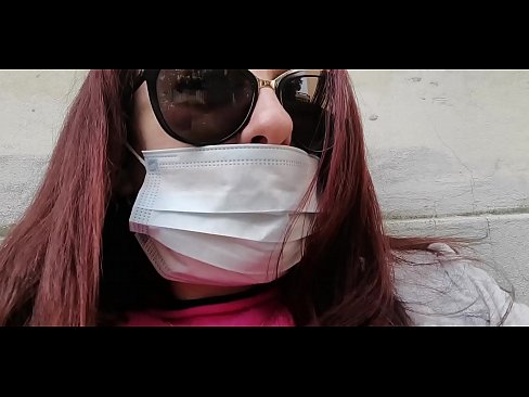 ❤️ ニコレッタは隣人に復讐し、彼のガレージでおしっこをする（特別Covid19イタリア検疫所） ロシアポルノ ❌️❤