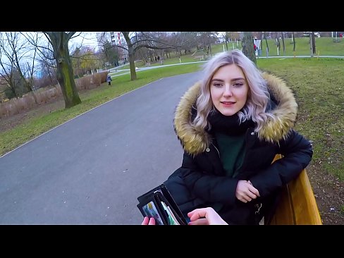 ❤️ ザーメン飲み放題の公園でフェラチオ。 ロシアポルノ ❌️❤